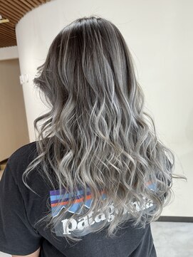 ブリッツレボルト(BLITZ R EVOLUT) 白髪ぼかしバレイヤージュs 20代30代40代  柏駅