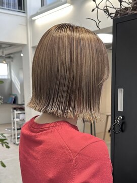 ルイ(ROUIS produced by LUCK 津田沼) ヘーゼルベージュ/ショコラベージュ/ハイライト/大人ボブ