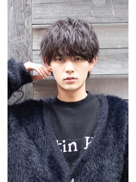 ヴェイン 渋谷(vain) メンズ渋谷アップバングフェザーカットパーマ人気k