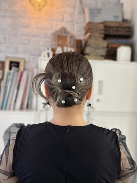 ヘアー アレス(hair ales) リボンカチモリヘア