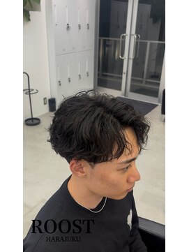 ルースト 原宿店(ROOST) 刈り上げセンターパート/波巻きツイストスパイラル/原宿/渋谷