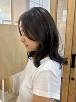 スート(suit.)&nbsp;暗め透明感グレージュ