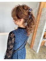 ニド(2do)&nbsp;ハイポニーテールアレンジ