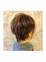 ブルー 青葉台(BLUE)&nbsp;動きのあるショート　ウォーム系カラー