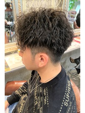 スナッグルサロン(SNUGGLE SALON) ツイストスパイラルパーマ/ツーブロックショート/束感ショート