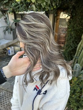 ディモアンド 表参道(Dimo&) ミニウルフ/インナーハイライト流れるレイヤー[表参道]