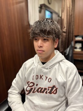プラウド(PROUD) マッシュスタイル　田町　理容室　顔剃り　スパイラルパーマ