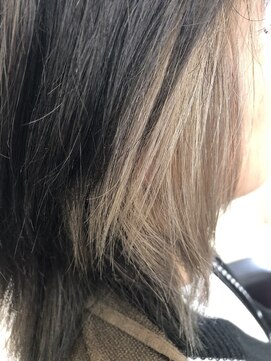 ヘアアンドメイク サファイア 豊橋店(ヘア&メイク SAPPHIRE) #インナーカラー#フェイスフレーミングハイライト#グレー系