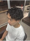 黒髪×強めツイストスパイラル
