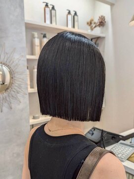 ポジ(poji) 韓国風　前髪カット　艶髪　くびれ巻き　サイドバング