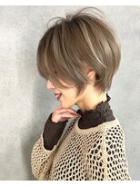 ボルジェ(Bolge) クビレショート5.24ミルクティーブロンド