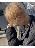 ブリーチで作るブロンドヘアカラー