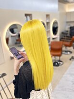アン(Hair make un)&nbsp;ビビットイエローカラー/ブリーチ/透明感カラー/大宮