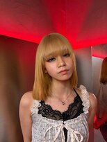 kir【キール】 ブロンドベージュ ミディアムボブ