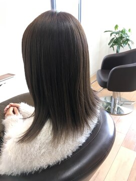 ラキ(laki) 柔グレージュ