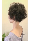 可愛さ際立つショートヘアー