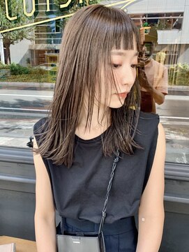 ザデイ(THE DAY) オン眉セミロング