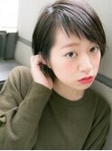 ベビーバングのショートカットもリリアン青山