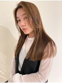 ストレートロング×グレージュカラー