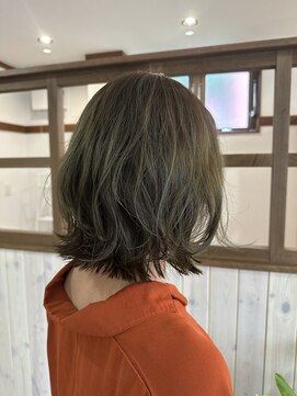 ニジウタ(nijiuta) オリーブグレージュ