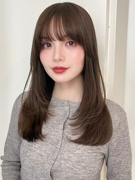 ローネス(LONESS) 透明感のあるくすみベージュと顔まわりレイヤーカットで動きを◎