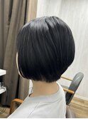 前下がりショート×ブルーブラック
