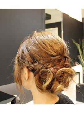 ディーヘアーデザイン(d.HAIR DESIGN) お呼ばれスタイル