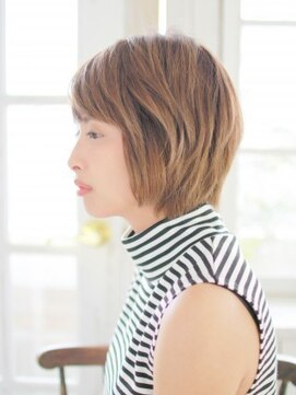 ナル 白山神社参道通り店(nalu) ナチュラルショートヘアー