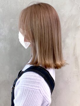 アイティーバイアルバム 八王子店(IT by ALBUM) ロブベージュ_ホワイトアッシュエアリーミディ_ba321012