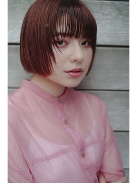 レジュアル(RESSUAL) ピンク　大人かわいい　フェザーバング　マッシュショート