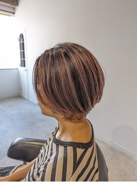 アディクト 綾瀬(ADDICT) 【ADDICT_YUKI】ピンクコントラストショート