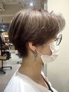 エトラ 渋谷店(etora) シルキーベージュ センターパート ナチュラルショート