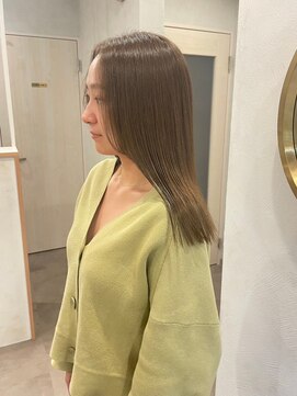 リタ(Lita.) まろみベージュ　ハイトーン ミルクティーベージュ ストレート