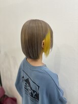 ラビス クローバー(Lovis clover) イメチェンヘアスタイル ハッシュカット フルバング