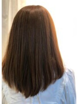 アトリア ヴィラ 横浜(Atria Villa) ミディアムダウンスタイル