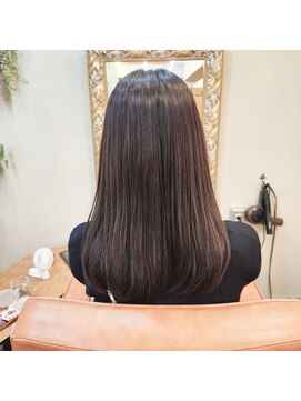 エルムトウキョウ(ELM Tokyo) 落ち着いたトーンも透明感のグレージュで夏らしく☆