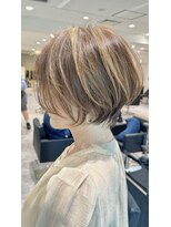 バンプ ギンザ(BUMP GINZA)&nbsp;30代/40代/50代・絶壁解消×くびれショートボブ【浅野】