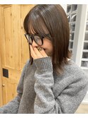 ベージュカラー