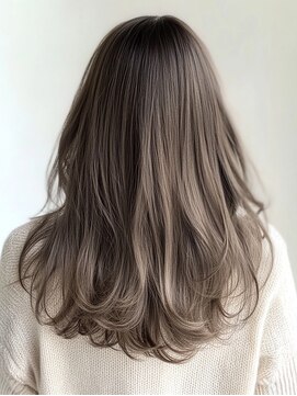 ティエナビューティー(TIENA BEAUTY) #透け感ロングレイヤー #バレイヤージュ #レイヤーカット