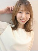 ミディアムレイヤー/小顔カット/艶髪/シースルーバング