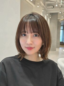 ソワネ 表参道(soigne) 表参道酸性ストレート艶髪ミディアムレイヤーアッシュグレー40代