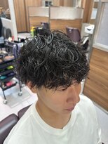 トラスト ザ バーバー 東京駅日本橋店(TRUST the Barber) 波巻きパーマ/マッシュ/メンズカット