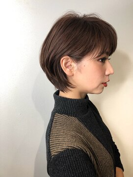 キートス(Kiitos) 【耳掛けおしゃれショートヘア】
