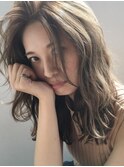 大人かわいいオリーブグレージュ