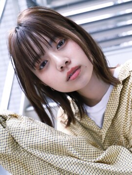 ライラ(Lyla) 揺れる　シースルー鎖骨ロブ