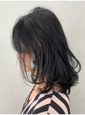 レイヤーブラック_くびれヘアツートンカラー_ba300451
