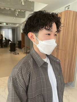 ガリカ 博多(Gallica) 【石河安奈】黒髪ツーブロックxツイストスパイラルパーマ<博多>