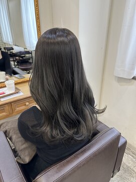 シェノン 西梅田(CHAINON) 前髪/グレーベージュ/アッシュカラー/髪質改善/レイヤーカット