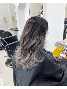 アライブ キチジョウジ(ALIVE Kichijoji) 【ALIVE吉祥寺】シルバーグレーグラデーションカラー