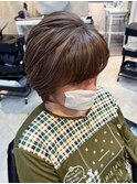 白髪ぼかしハイライト/くびれショート